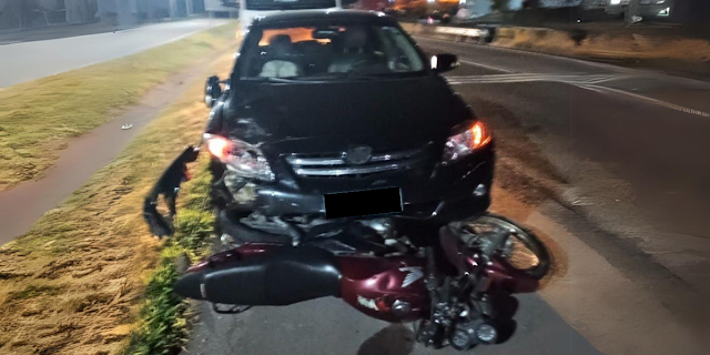 Pai e filho sofrem acidente de moto na Dom Gabriel